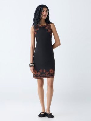 Bombay Paisley Black Embroidered Cotton-Blend Shift Dress