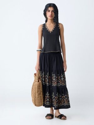 Bombay Paisley Black Floral Embroidered Cotton-Blend Top