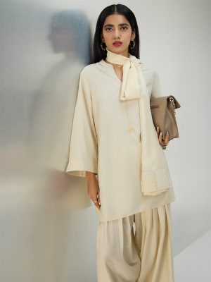 Vark Off-White Solid A-Line Ethnic Set