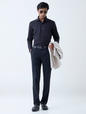 WES Formals Black Solid Ultra-Slim Fit Cotton-Blend Shirt