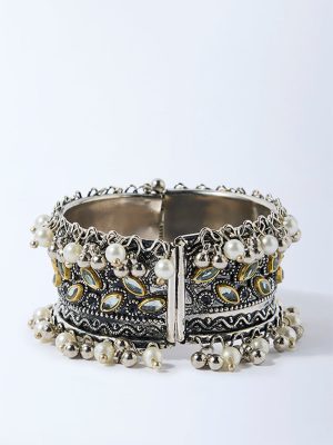 Westside Accessories Silver Embellished Cuff