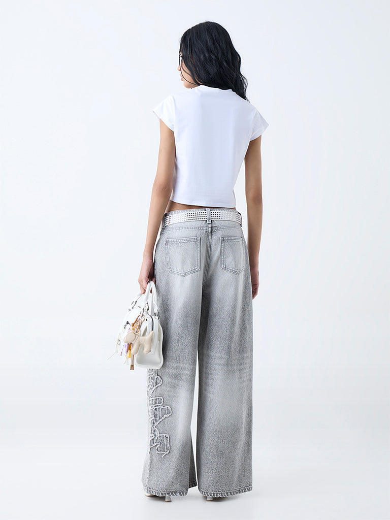 Nuon White Text Printed Cotton-Blend T-Shirt - Image 4