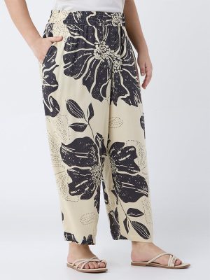 Diza Off-White Floral Printed Ethnic Pants