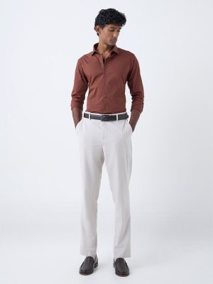 WES Formals Brown Solid Ultra Slim Fit Cotton-Blend Shirt
