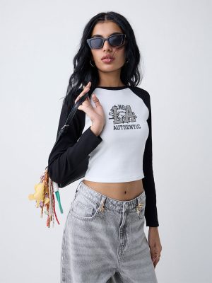 Nuon White Text Pattern Cotton-Blend T-Shirt