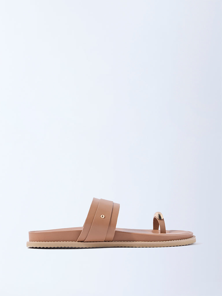 LUNA BLU Brown Metallic Toe-Ring Comfort Sandals