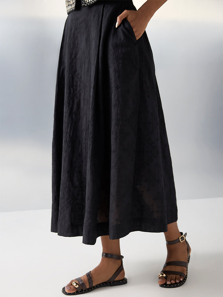 Bombay Paisley Black Embroidered High-Rise Cotton Skirt - Image 2