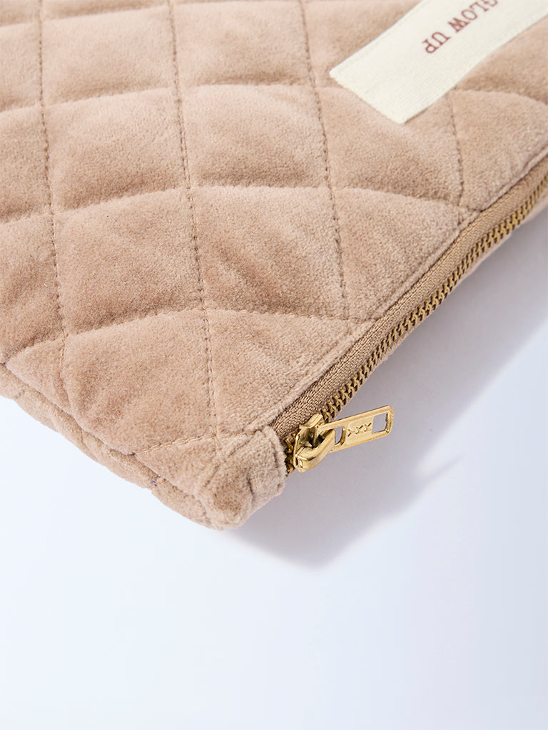 Westside Home Beige Quilted Bath Pouch - Image 3