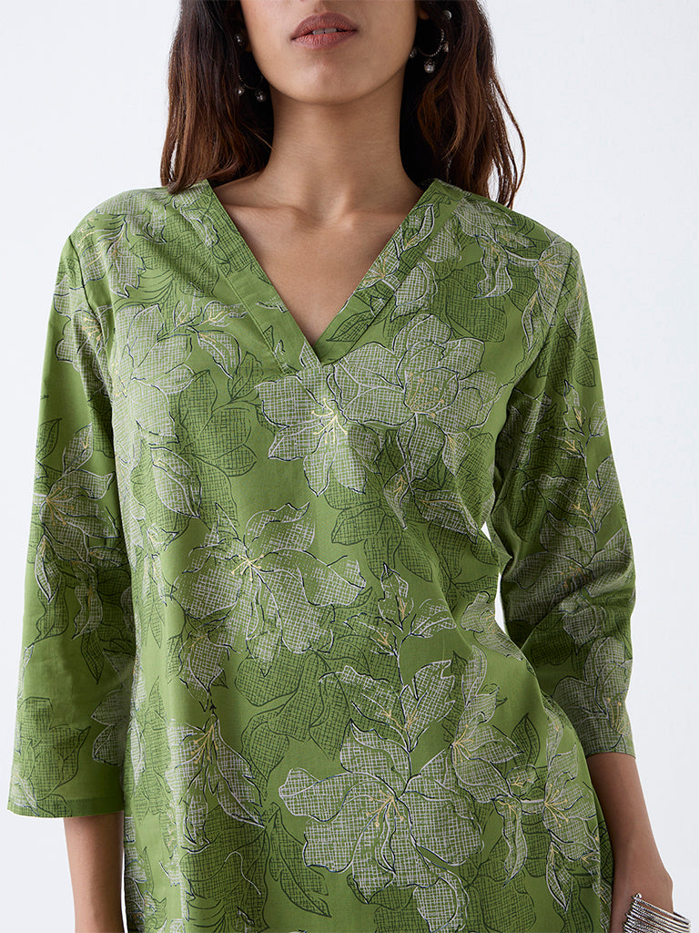 Utsa Green Floral Printed Cotton Straight Kurta - Image 3