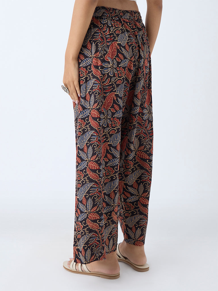Utsa Maroon Nature-Inspired Ethnic Pants - Image 4