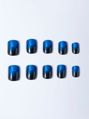 Studiowest Blue Ombre Press-On Nail Set