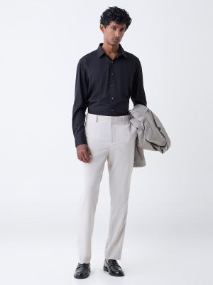WES Formals Black Solid Slim-Fit Shirt