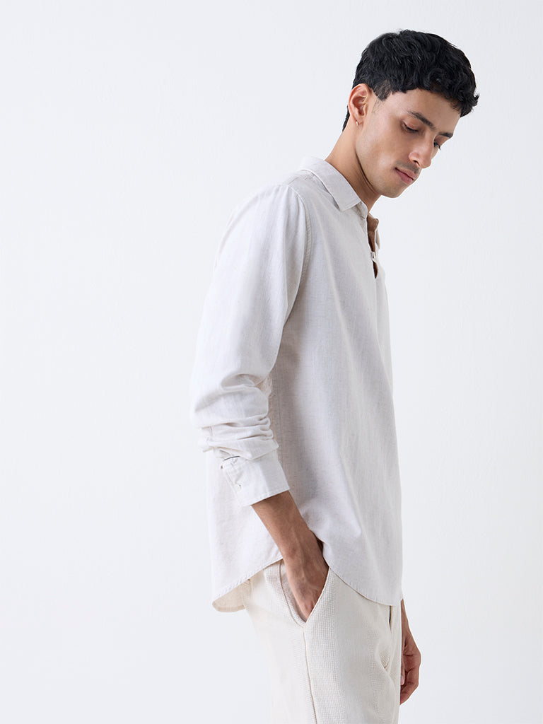 ETA Off-White Solid Relaxed-Fit Cotton-Blend Shirt - Image 3
