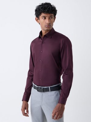 WES Formals Wine Solid Slim-Fit Cotton-Blend Shirt