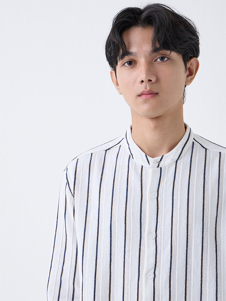 ETA Off-White Striped Relaxed-Fit Cotton Shirt - Image 3
