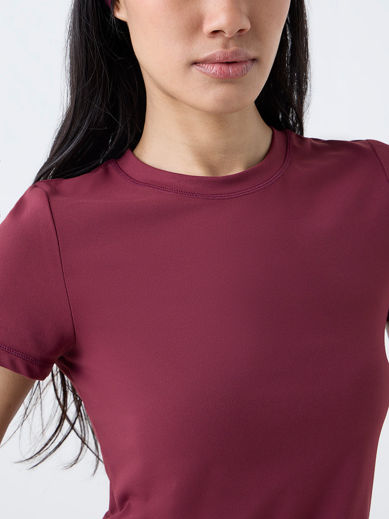 Studiofit Nuoflexx Burgundy Solid T-Shirt - Image 3