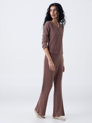 Superstar Brown Waffle-Textured Top