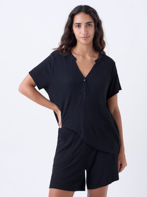 Wunderlove Black Solid Top