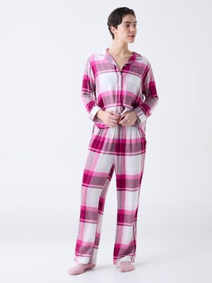 Wunderlove Pink Checkered Shirt with Pyjama Set
