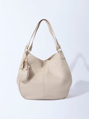 Westside Cream Shoulder Bag with Bag Charm