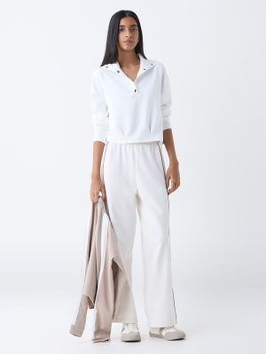 Studiofit White Solid T-Shirt