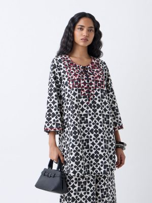 Utsa Black Printed Tunic