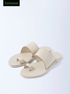 LUNA BLU Ivory Toe-Ring Sandals - Exclusive