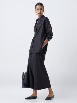 Zuba Black Embroidered Tunic