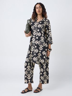 Utsa Black Geometric Printed A-Line Kurta