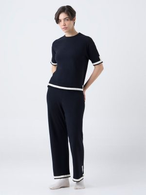 Wunderlove Black Solid Top