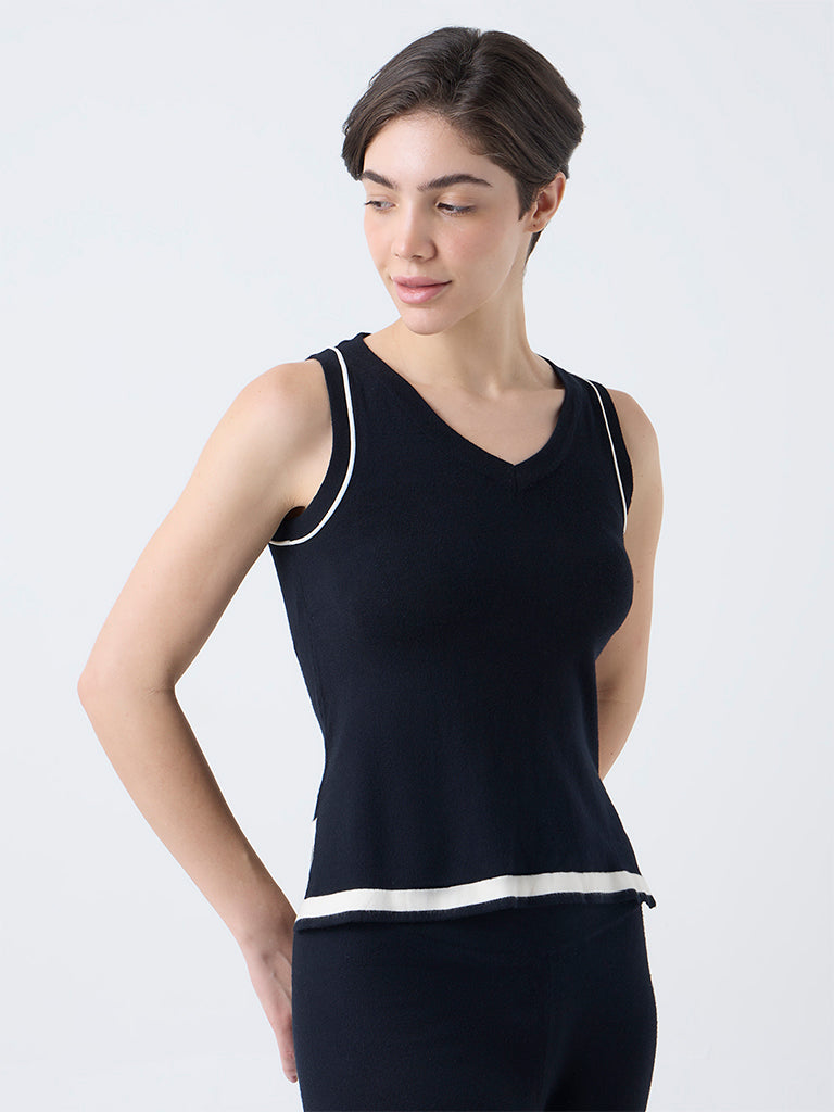 Wunderlove Black Solid Top