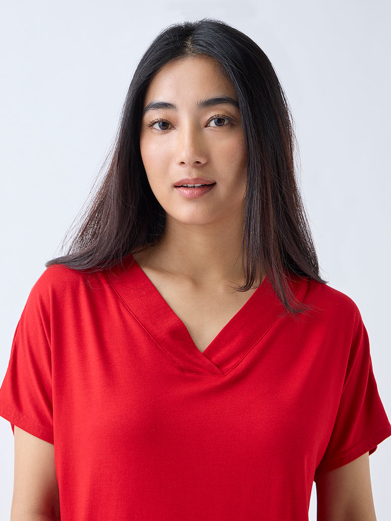 Wunderlove Red Solid V-Neck Top - Image 3