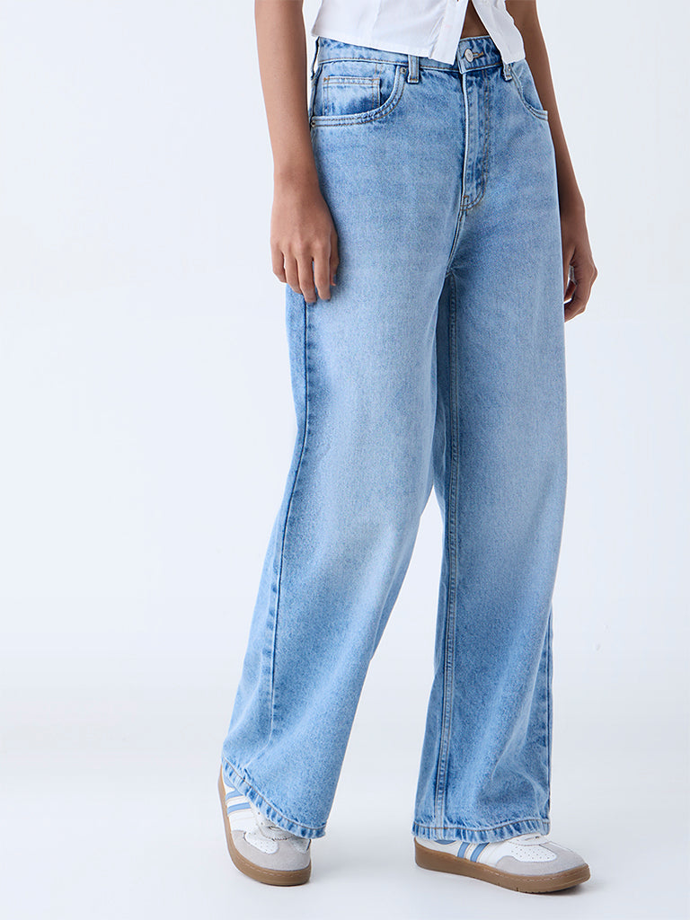 Nuon Light Blue Relaxed-Fit High-Rise Jeans - Image 2